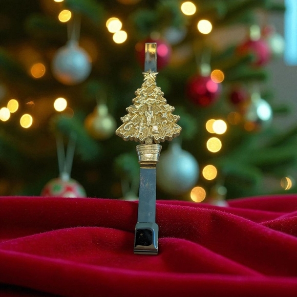 Other - Gold Tone Christmas Tree Wreath Hanger - Christmas Decor